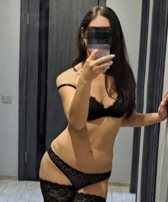 Зина, 36